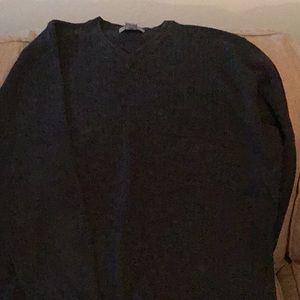 Men’s vee neck sweater